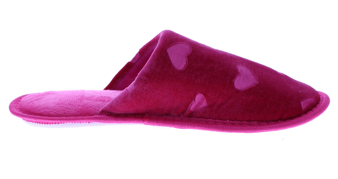 Women Embossed Hearts Closed Toe Slipper