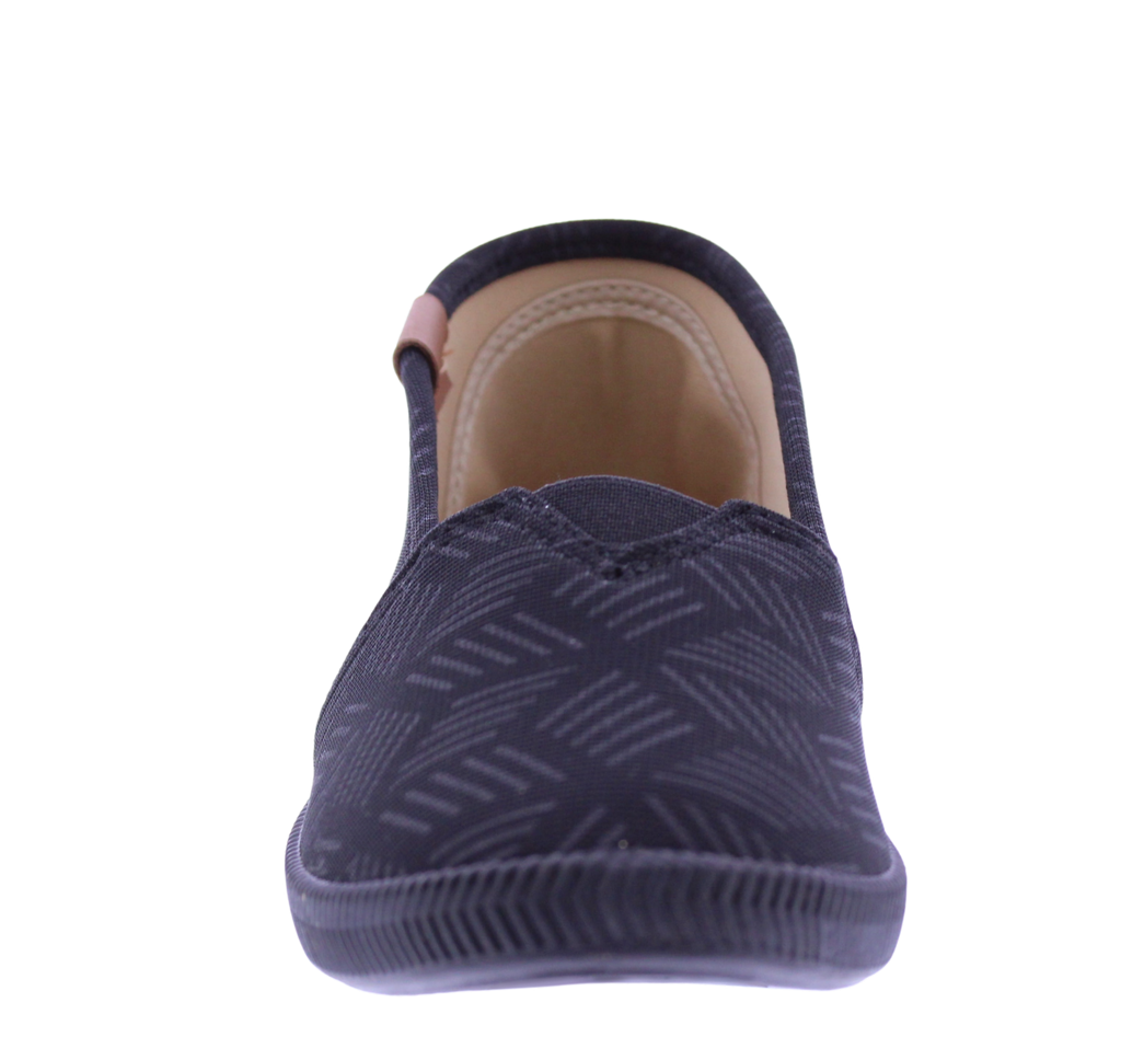 Women Linear Print Slip On Sneaker