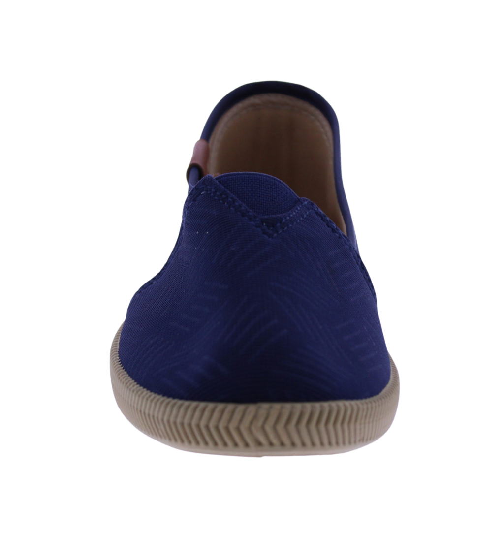 Women Linear Print Slip On Sneaker