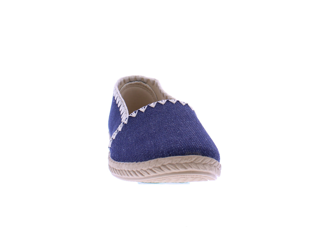 Women Stitched Canvas Slip On Sneaker