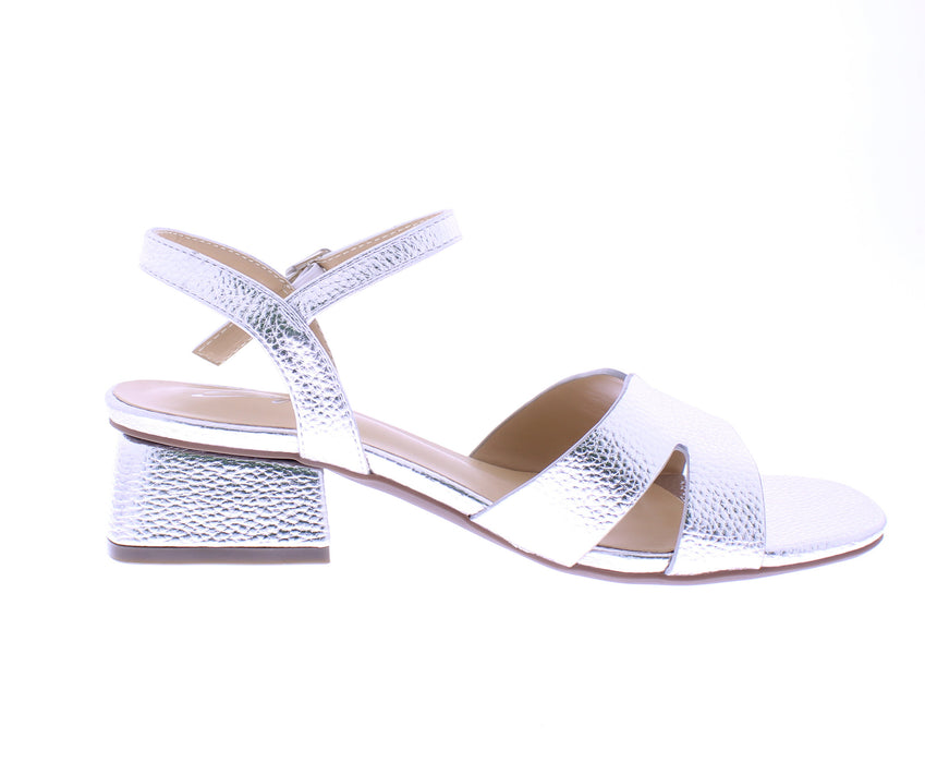 Women Pebbled Faux Leather Sandal