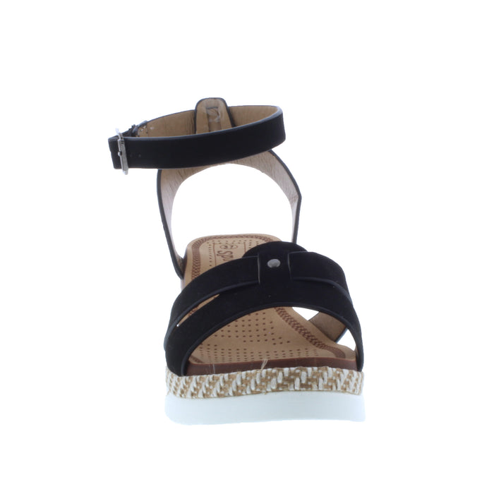 Women Platform Sandal with Buckle Closure